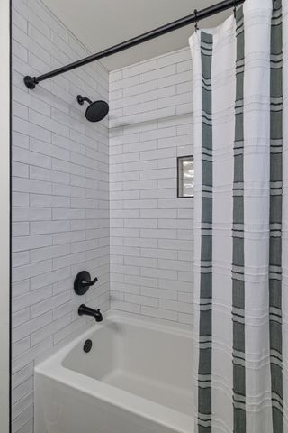 4011 Brookside Dr, Columbia, TN 38401