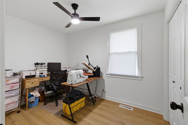 4011 Brookside Dr, Columbia, TN 38401