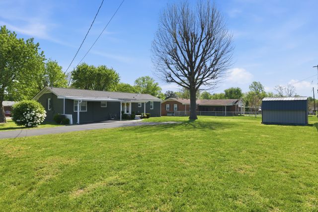 4011 Brookside Dr, Columbia, TN 38401