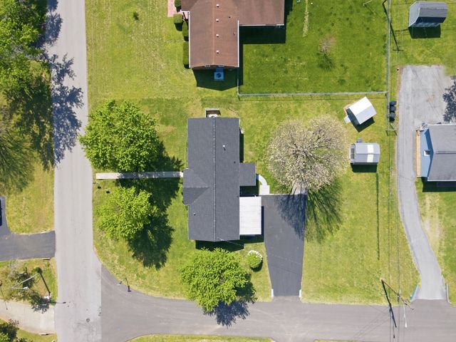 4011 Brookside Dr, Columbia, TN 38401