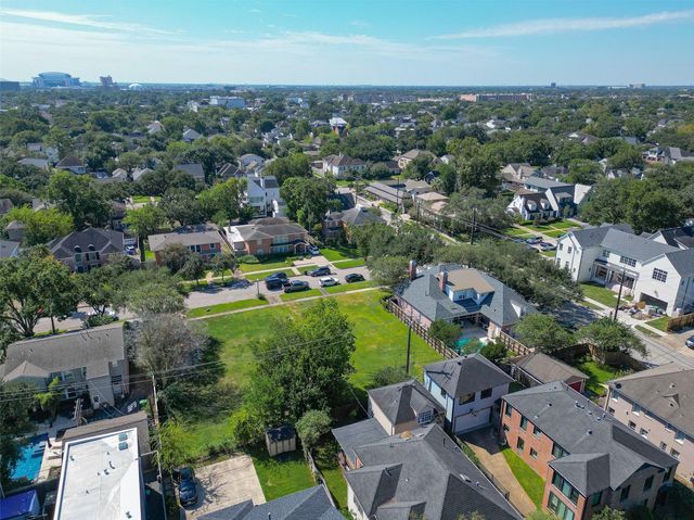 2332 Swift Boulevard, Houston, TX 77030