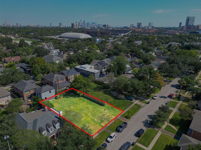 2332 Swift Boulevard, Houston, TX 77030