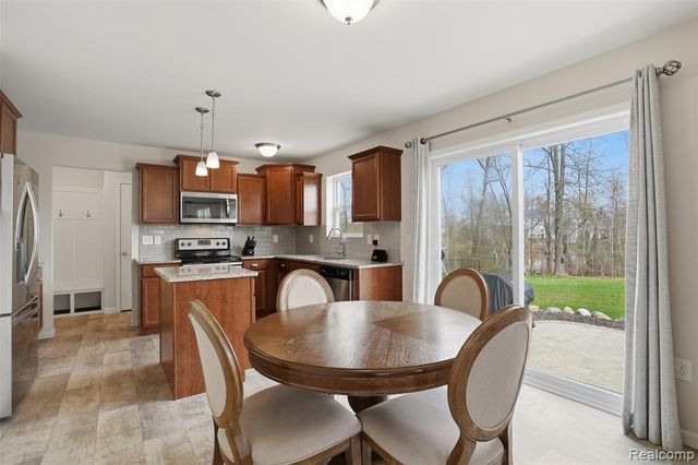 657 Autumn Valley Drive, Ortonville, MI 48462