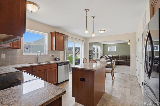 657 Autumn Valley Drive, Ortonville, MI 48462