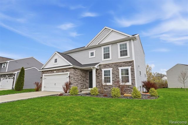 657 Autumn Valley Drive, Ortonville, MI 48462