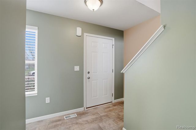 657 Autumn Valley Drive, Ortonville, MI 48462