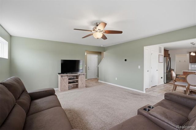 657 Autumn Valley Drive, Ortonville, MI 48462