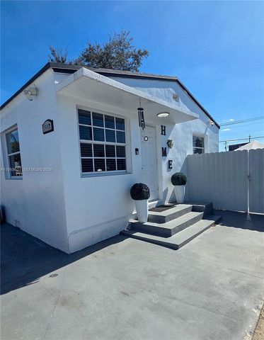 1236 Rutland St, Opa-locka, FL 33054