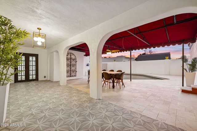 901 W CULVER Street, Phoenix, AZ 85007