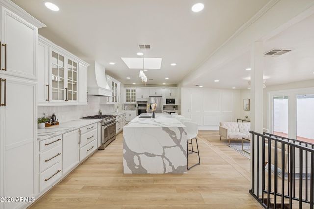 901 W CULVER Street, Phoenix, AZ 85007