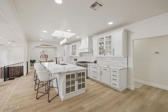 901 W CULVER Street, Phoenix, AZ 85007