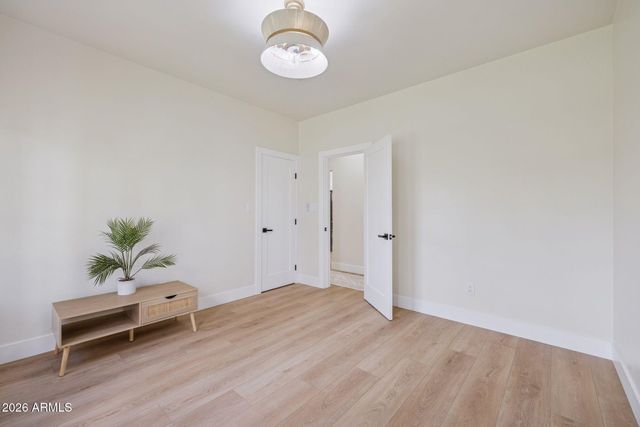 901 W CULVER Street, Phoenix, AZ 85007