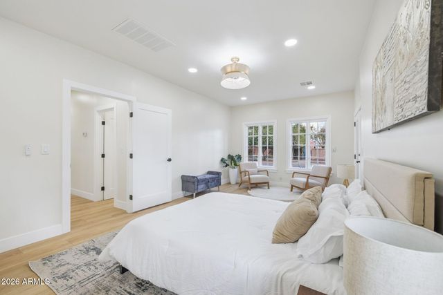 901 W CULVER Street, Phoenix, AZ 85007