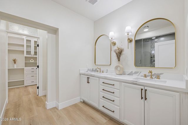 901 W CULVER Street, Phoenix, AZ 85007