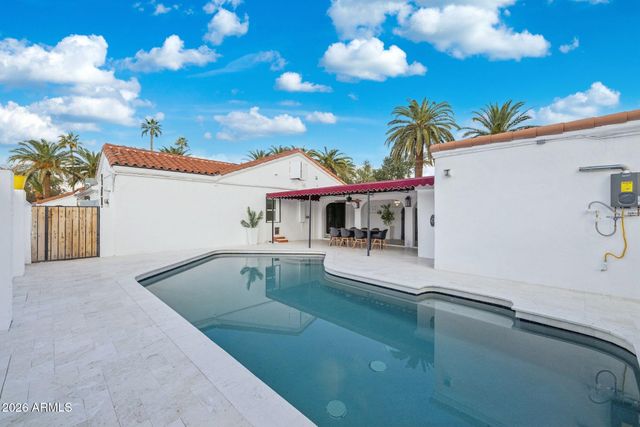 901 W CULVER Street, Phoenix, AZ 85007