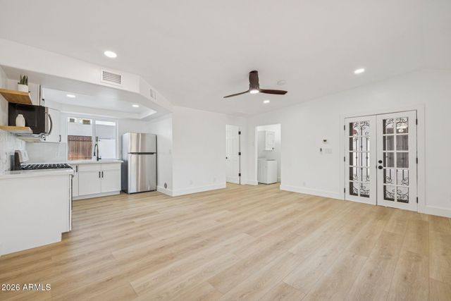 901 W CULVER Street, Phoenix, AZ 85007