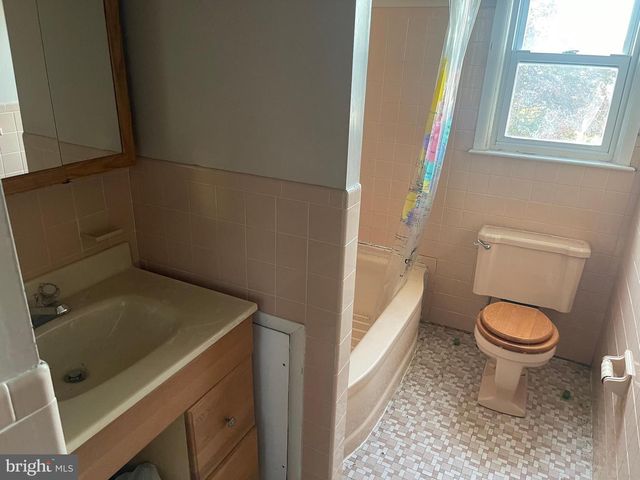 128 N WELLS AVE, Glenolden, PA 19036