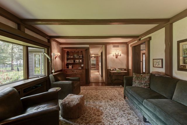 336 Friar Tuck Drive, Schererville, IN 46375