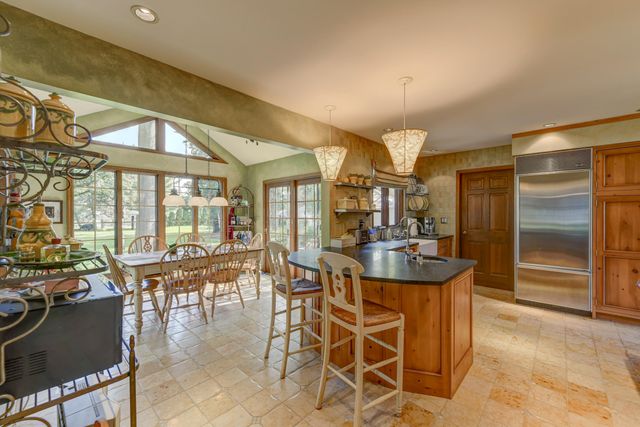 336 Friar Tuck Drive, Schererville, IN 46375