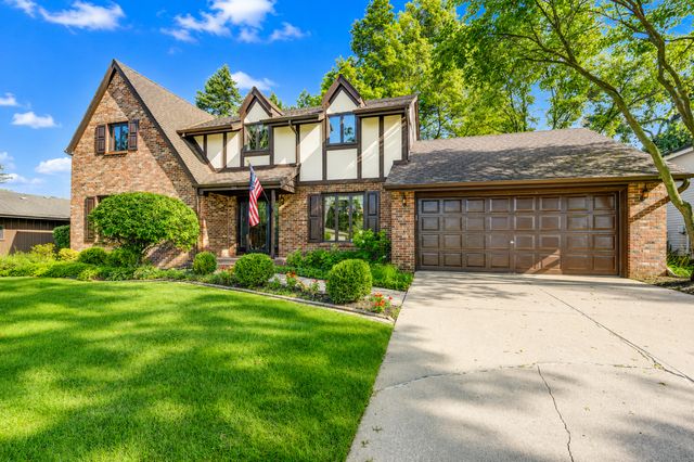 336 Friar Tuck Drive, Schererville, IN 46375