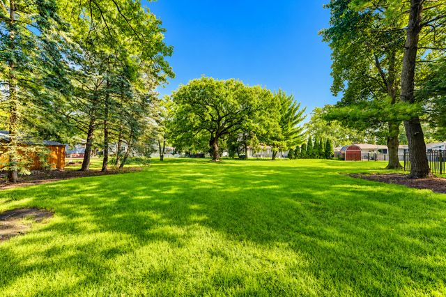 336 Friar Tuck Drive, Schererville, IN 46375