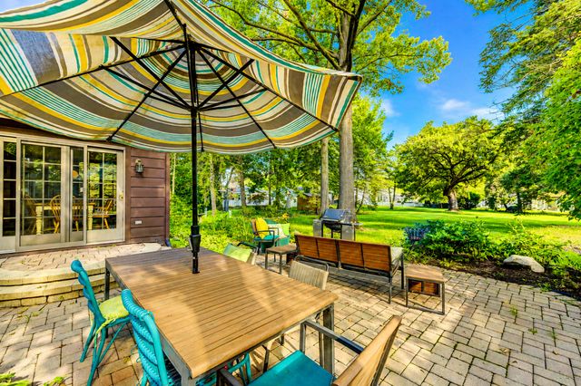 336 Friar Tuck Drive, Schererville, IN 46375