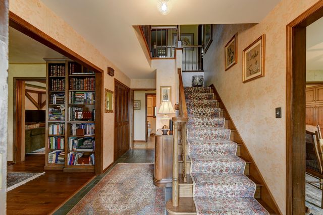 336 Friar Tuck Drive, Schererville, IN 46375