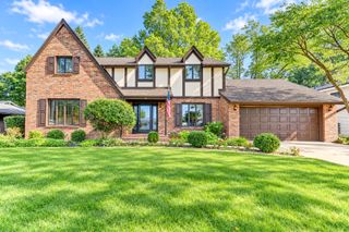 336 Friar Tuck Drive, Schererville, IN 46375