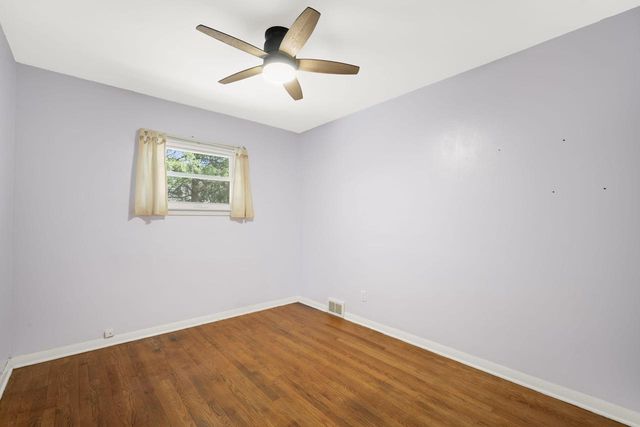 N69W21023 Pleasant STREET, Menomonee Falls, WI 53051