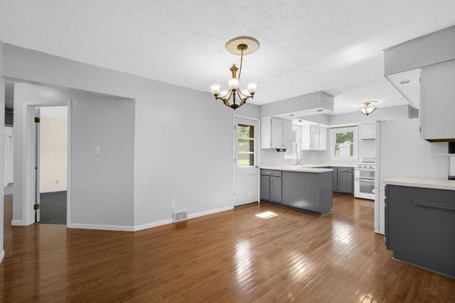 N69W21023 Pleasant STREET, Menomonee Falls, WI 53051