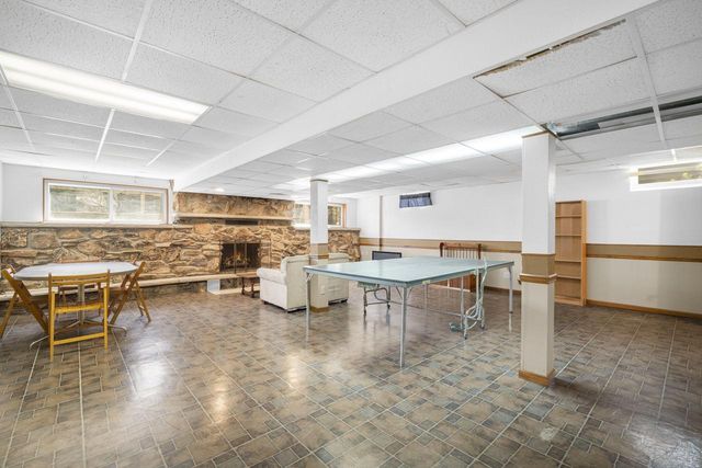 N69W21023 Pleasant STREET, Menomonee Falls, WI 53051