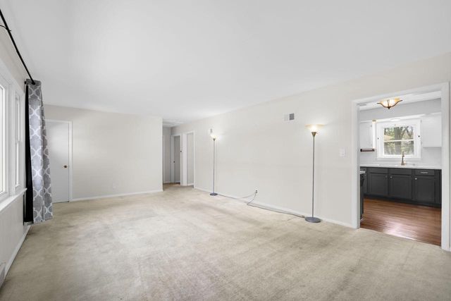 N69W21023 Pleasant STREET, Menomonee Falls, WI 53051