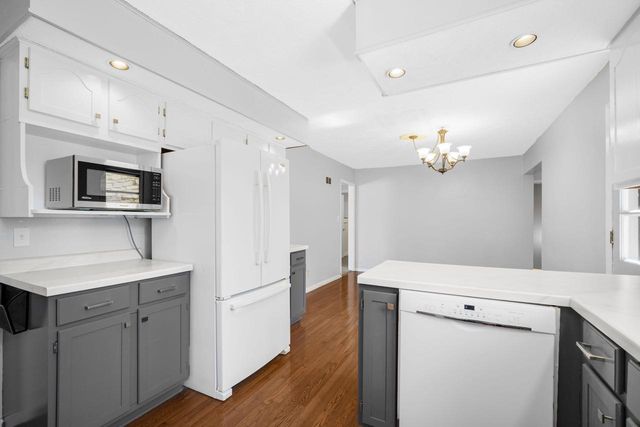 N69W21023 Pleasant STREET, Menomonee Falls, WI 53051