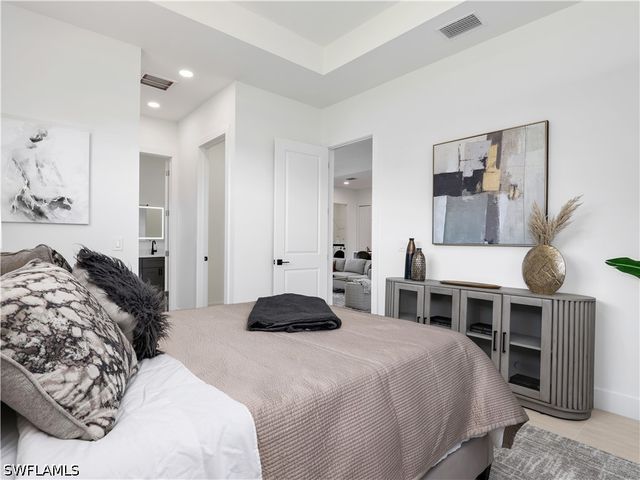 1721 NW 2nd ST, Cape Coral, FL 33993