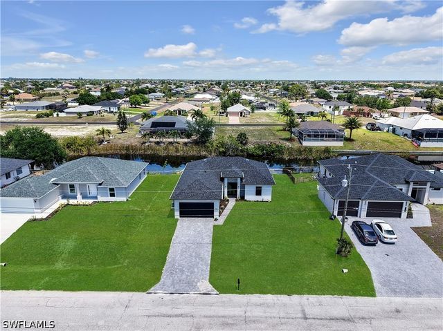 1721 NW 2nd ST, Cape Coral, FL 33993