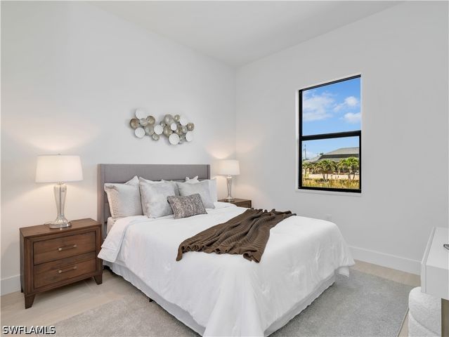 1721 NW 2nd ST, Cape Coral, FL 33993