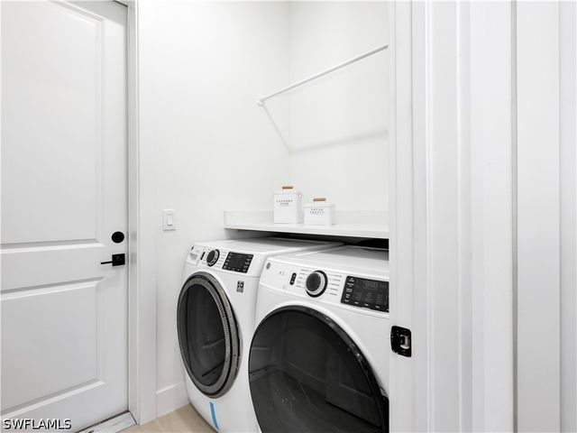 1721 NW 2nd ST, Cape Coral, FL 33993