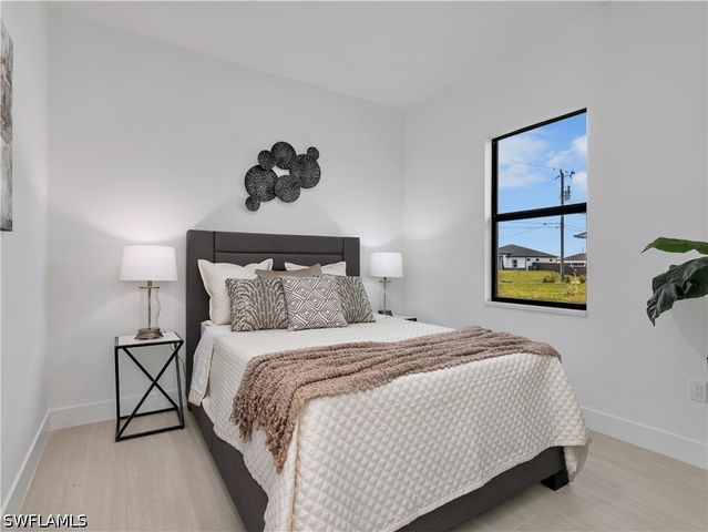 1721 NW 2nd ST, Cape Coral, FL 33993