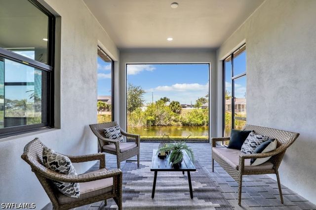 1721 NW 2nd ST, Cape Coral, FL 33993