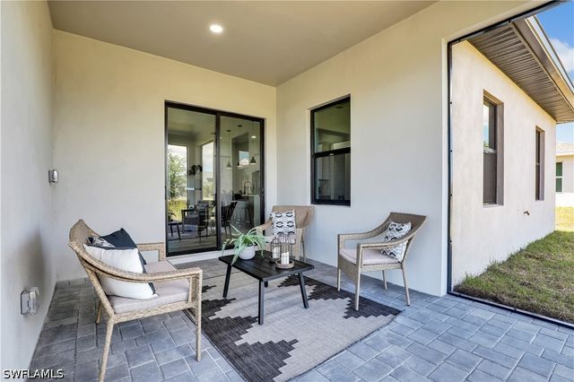 1721 NW 2nd ST, Cape Coral, FL 33993