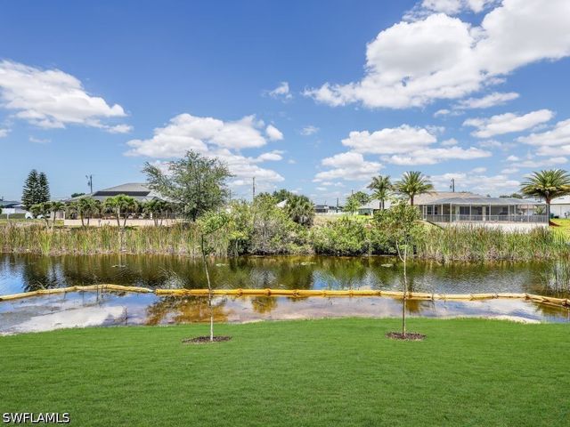 1721 NW 2nd ST, Cape Coral, FL 33993