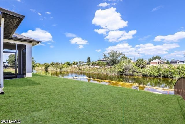 1721 NW 2nd ST, Cape Coral, FL 33993