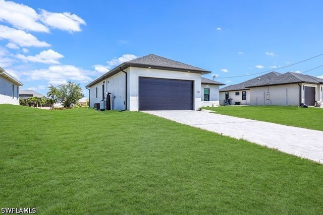 1721 NW 2nd ST, Cape Coral, FL 33993