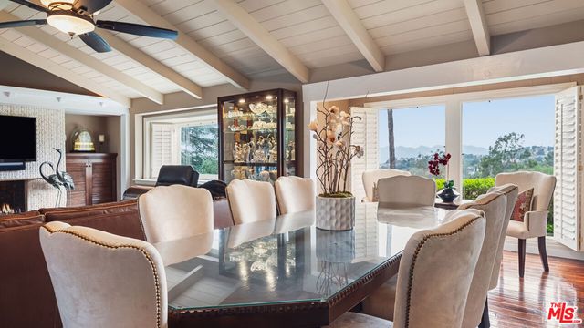 1910 Las Flores Drive, Glendale, CA 91207