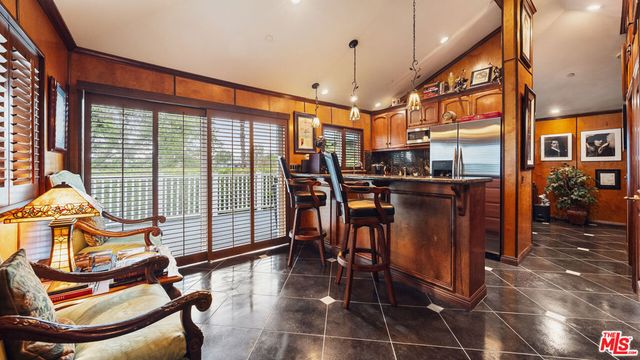 1910 Las Flores Drive, Glendale, CA 91207