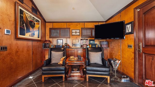 1910 Las Flores Drive, Glendale, CA 91207
