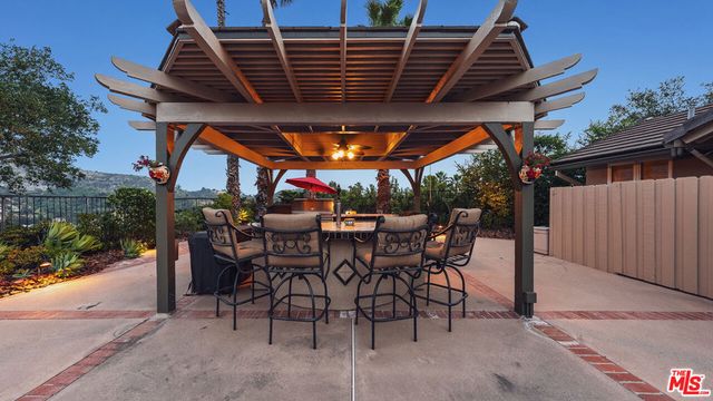 1910 Las Flores Drive, Glendale, CA 91207