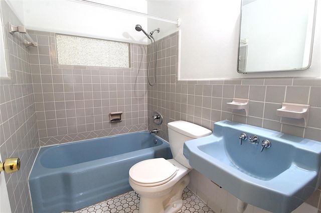 2516 E MILMAR DRIVE, Sarasota, FL 34237