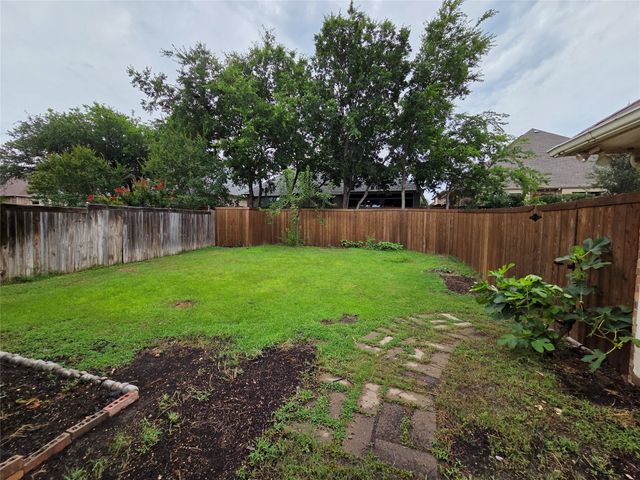 1344 Wentworth Drive, Lewisville, TX 75067
