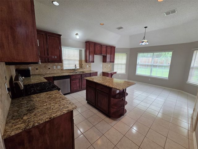1344 Wentworth Drive, Lewisville, TX 75067
